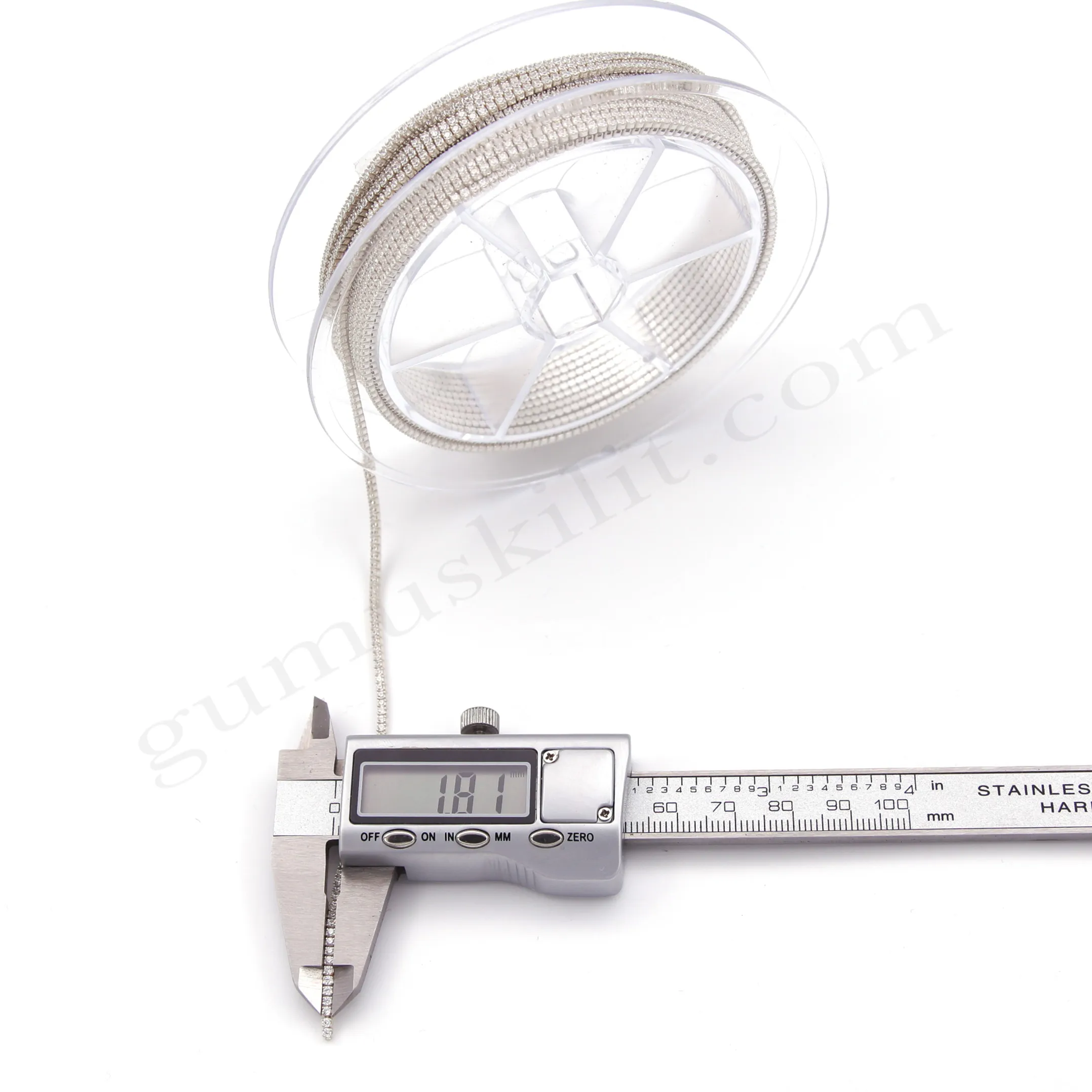 Gümüş SuYolu Metrelik Zincir 1,5mm Taş büyüklüğü ve 1,80mm Zincir genişliğinde 925 Ayar Gümüş