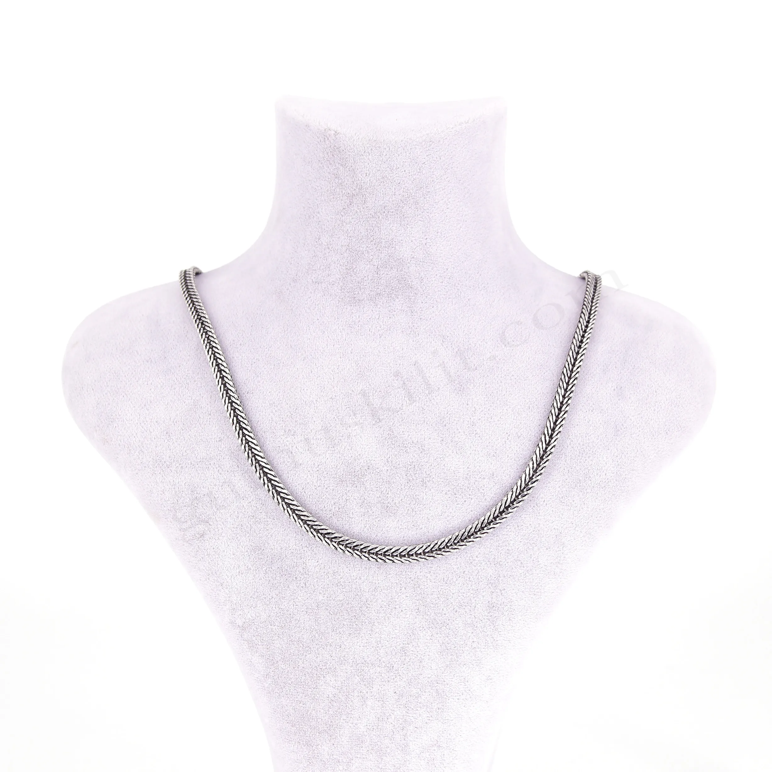 Tilki Kuyruğu Oluklu Model 4 Numara 5,20mm genişliğinde 2,60mm Kalınlığında 925 Ayar Gümüş Zincir, Kolye